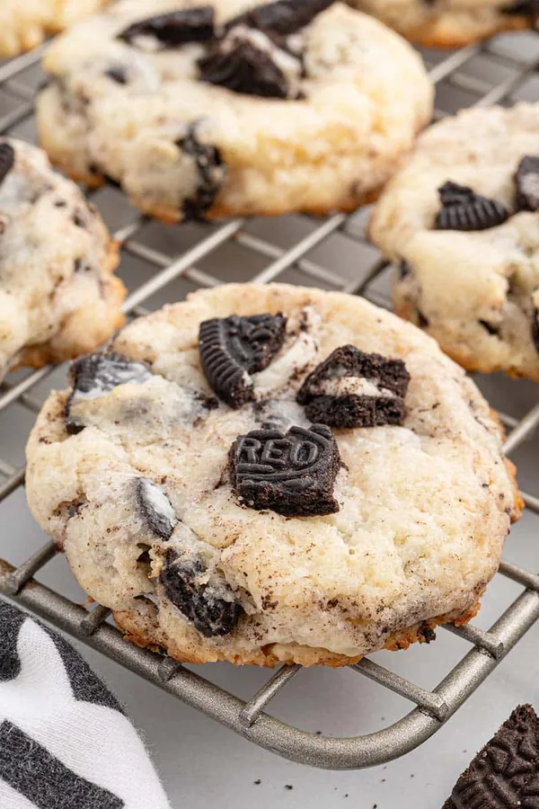 Oreo Cheesecake Cookies