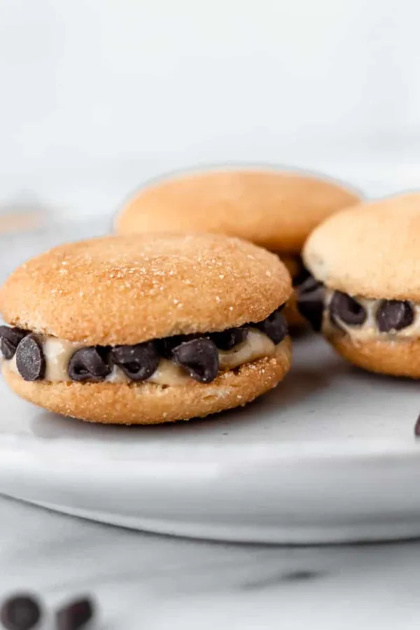 Peanut Butter Chocolate Nilla Wafer Sandwich Cookies