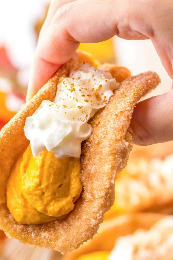 Pumpkin Pie Dessert Tacos