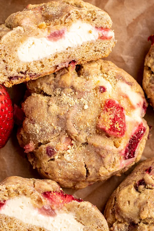 Strawberry Cheesecake Cookies