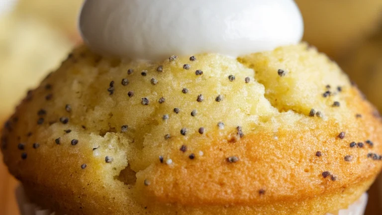 Lemon Poppy Seed Cupcakes - Featured