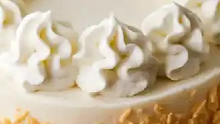 Keto Vanilla Cake - Featured