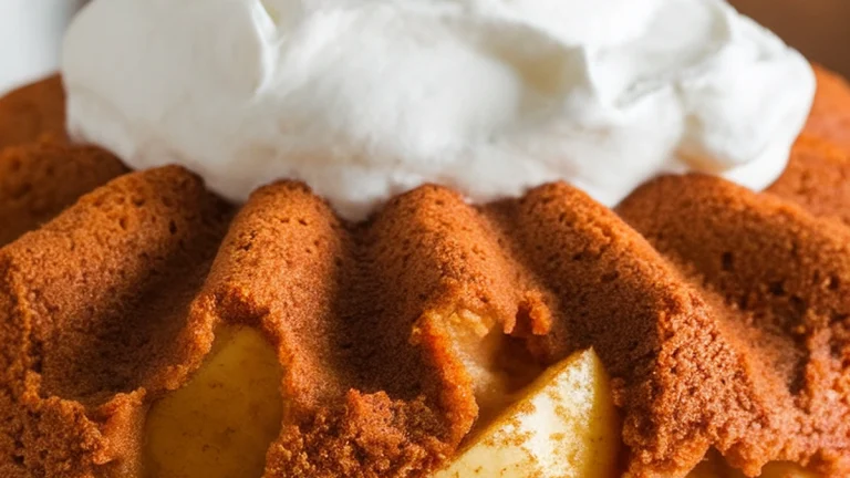 Apple Cake with Cinnamon and Nutmeg - Featured