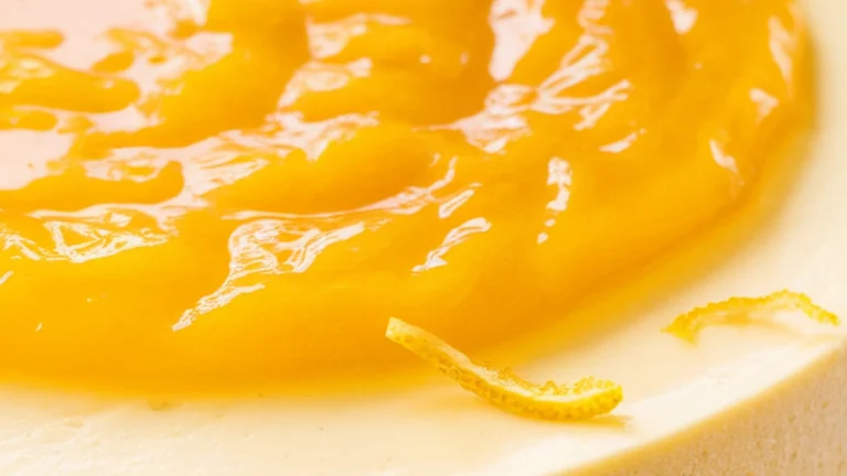 No Bake Lemon Cheesecake with Lemon Curd - Featured