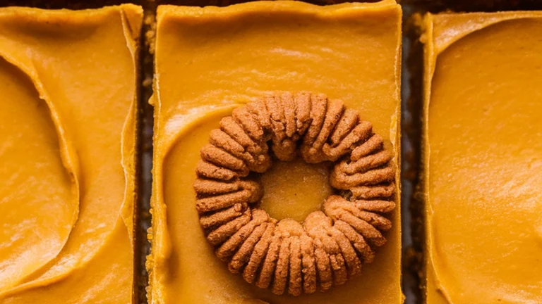 Pumpkin Cheesecake Bars - Featured